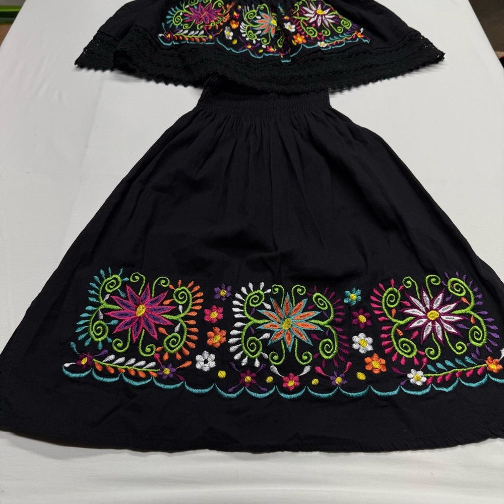 Embroidered Black Off The Shoulder Mexican Campesino Dress Size M